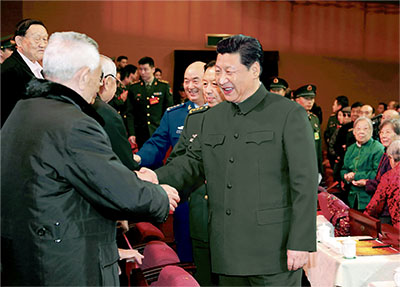 習近平出席，向在座的軍隊老同志，向全軍離退休老干部，致以新春問候和祝福。