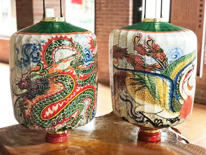 中國傳統(tǒng)龍鳳花燈